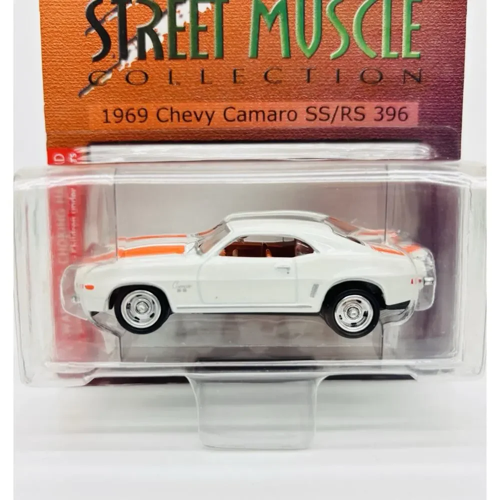 Tiger Wheels 1969 Chevy Camaro SS/RS 396 White Street Muscle w/ Protector 1/1500